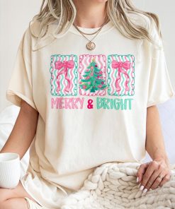 Merry & Bright With Colorful Christmas Tree And Bows On Wavy Striped Panels T-Shirt